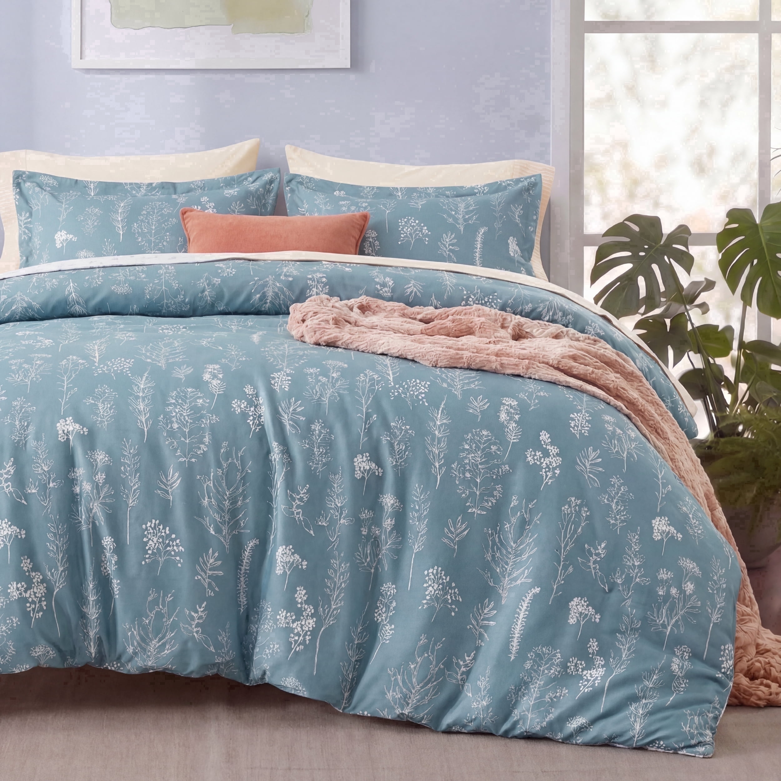 U by Bedsure 3 Pieces Blue Queen Size Comforter Sets, Cute Flowers Botanical Lightweight Soft Bedding Set with 2 Pillow Shams