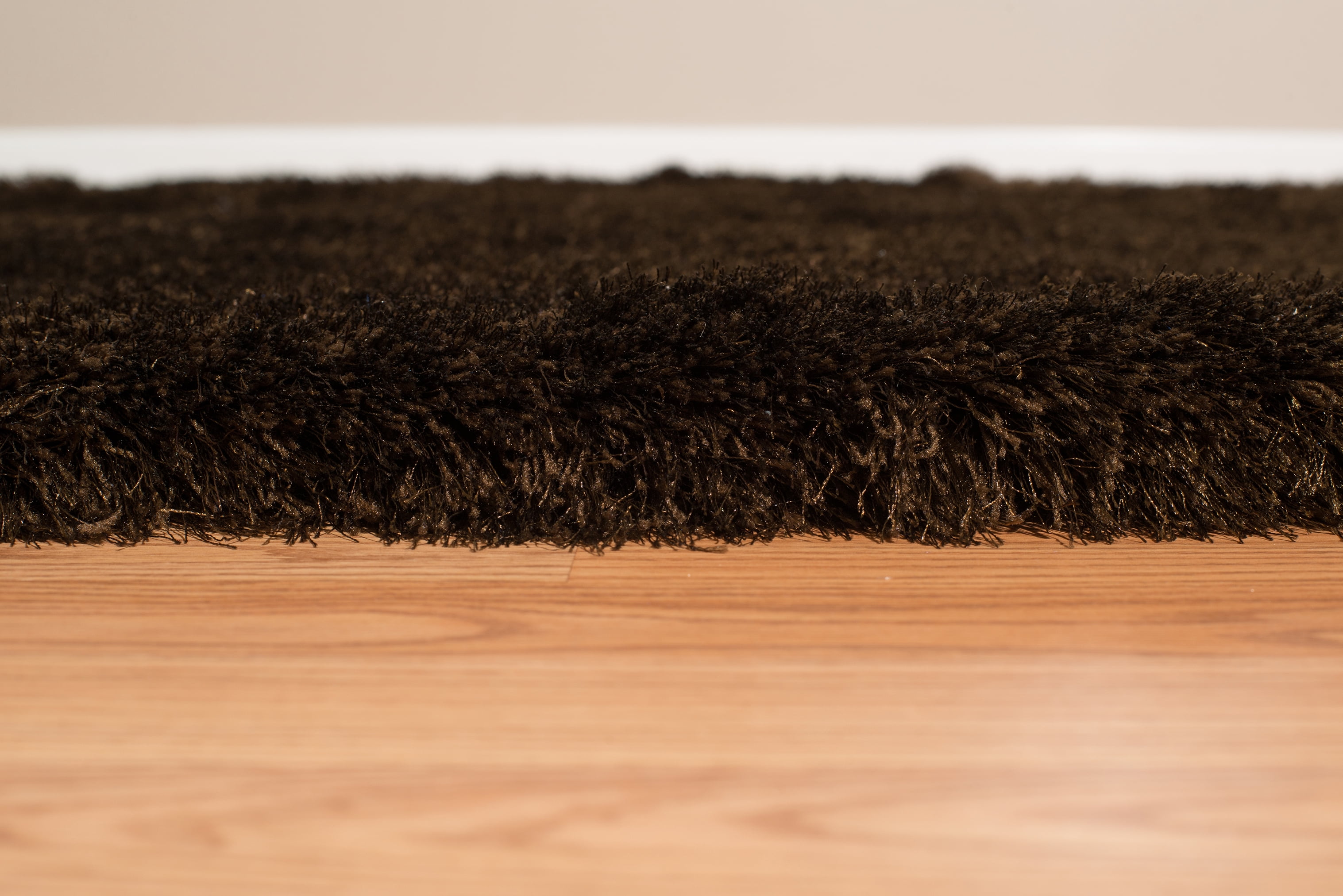 United Weavers Benella Lurleen Chocolate Woven Polyester Shag Area Rug