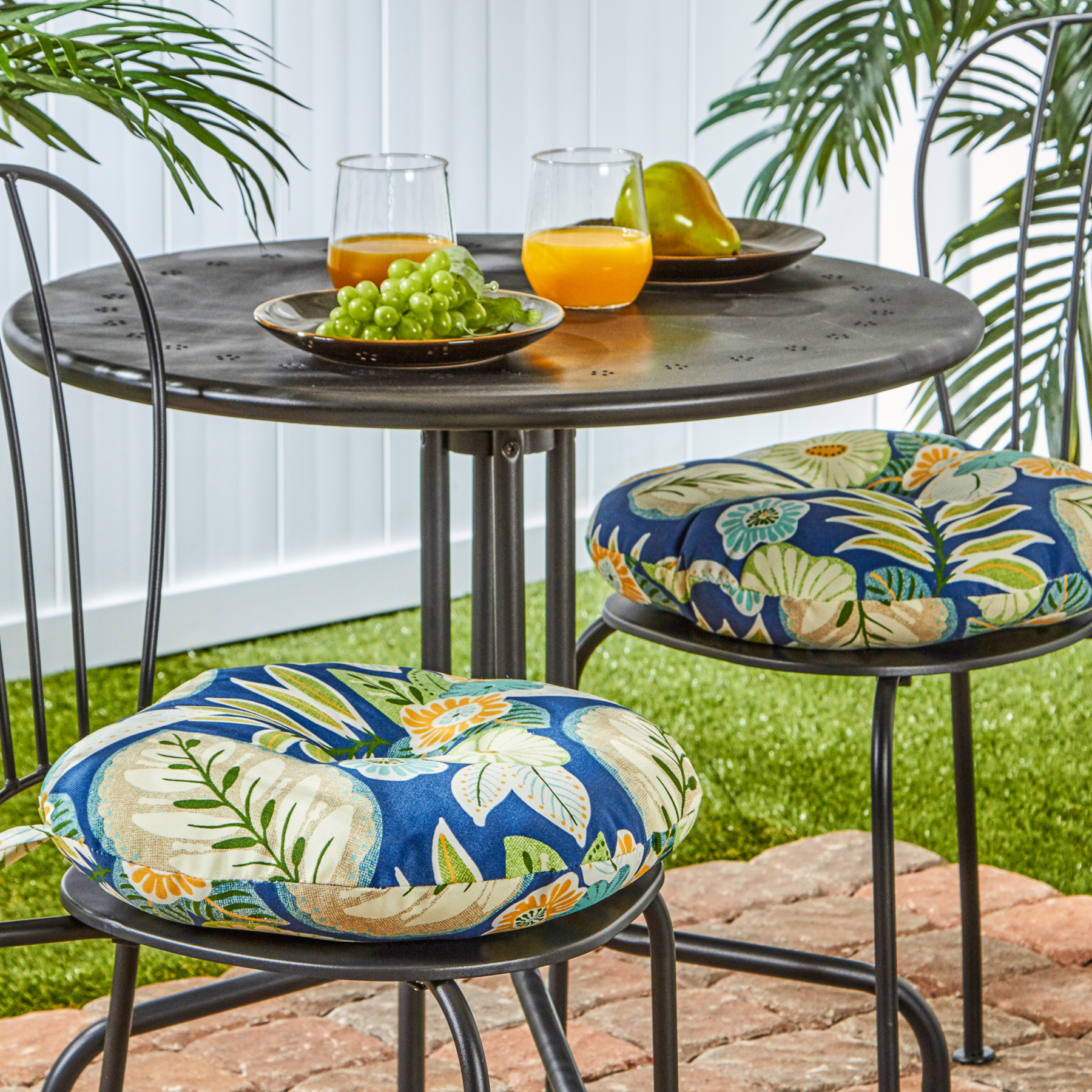 Greendale Home Fashions Marlow Blue Floral 15 in. Round Outdoor Reversible Bistro Seat Cushion (Set of 2) - image 3 of 7