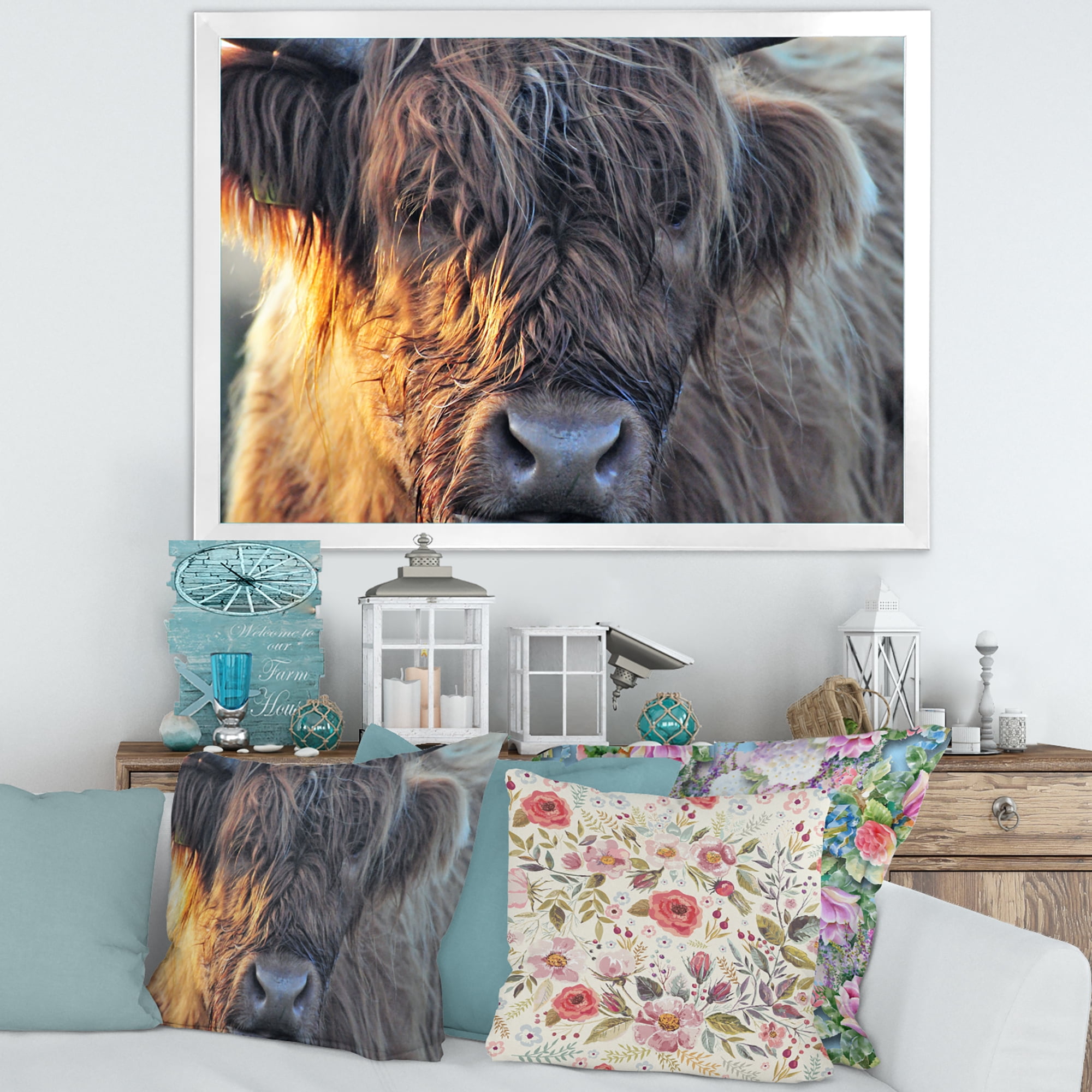Designart 'Close Up Of Scottish Cow On Moorland III' Farmhouse Framed Art Print