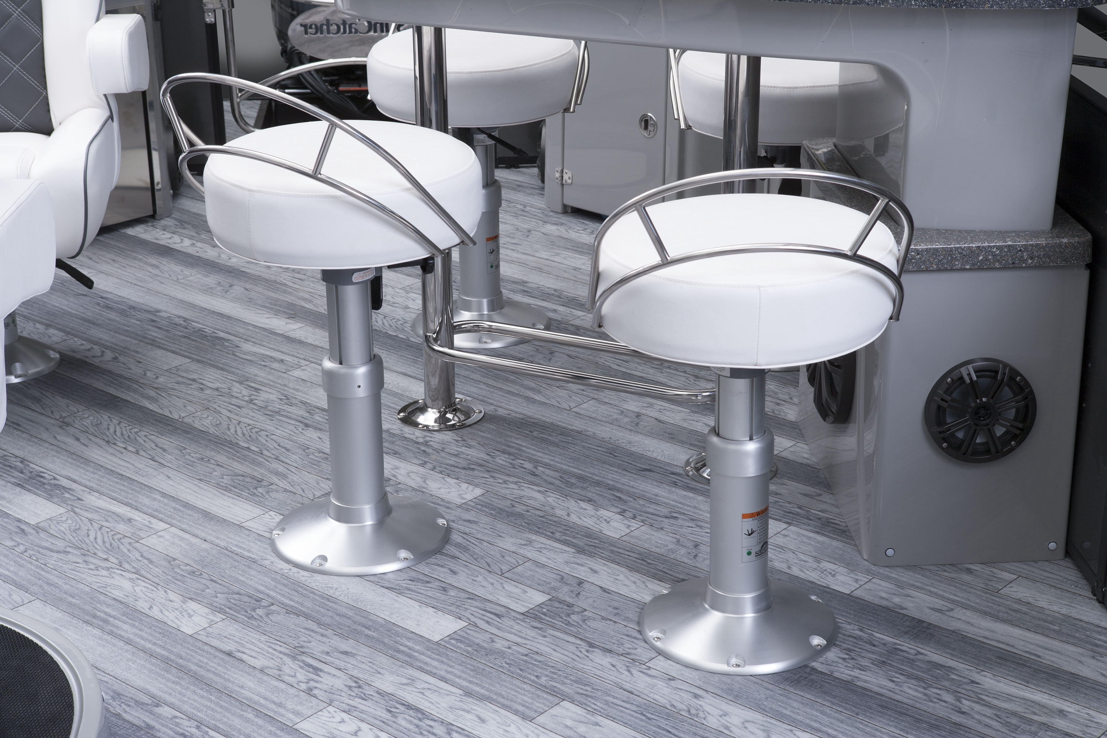 G-Floor Outdoor & Marine Vinyl Boat Flooring - 8.5' x 10' - Weathered Teak & Holly Slanted Lines