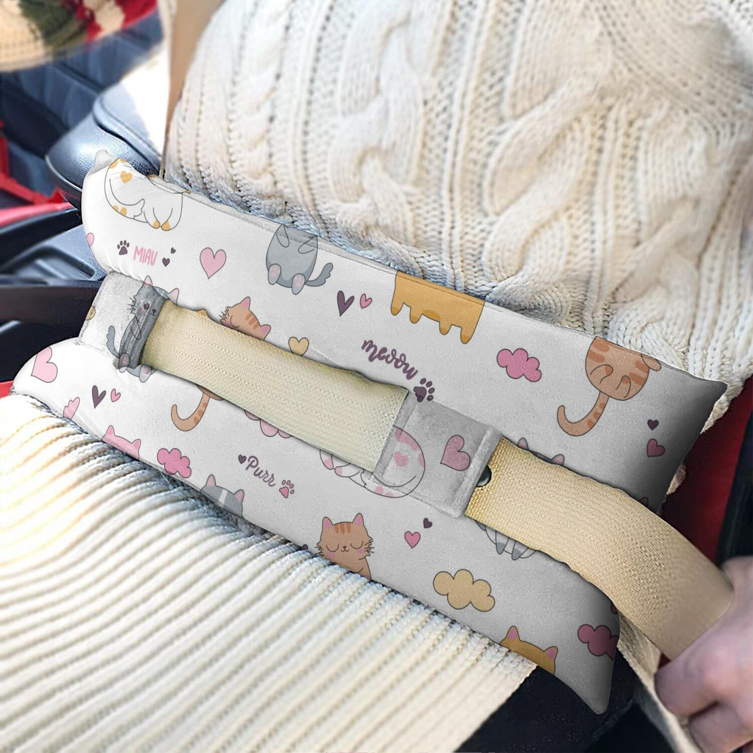 Adorable Cat-Themed Print Seatbelt Pillow - Mastectomy Post-Surgery Comfort Cushion - Heart Surgery Recovery Pad with Cats and Hearts Pattern