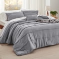 thumbnail image 2 of Juego de edredón Bedsure California King Pinch Pleat gris, 2 of 8