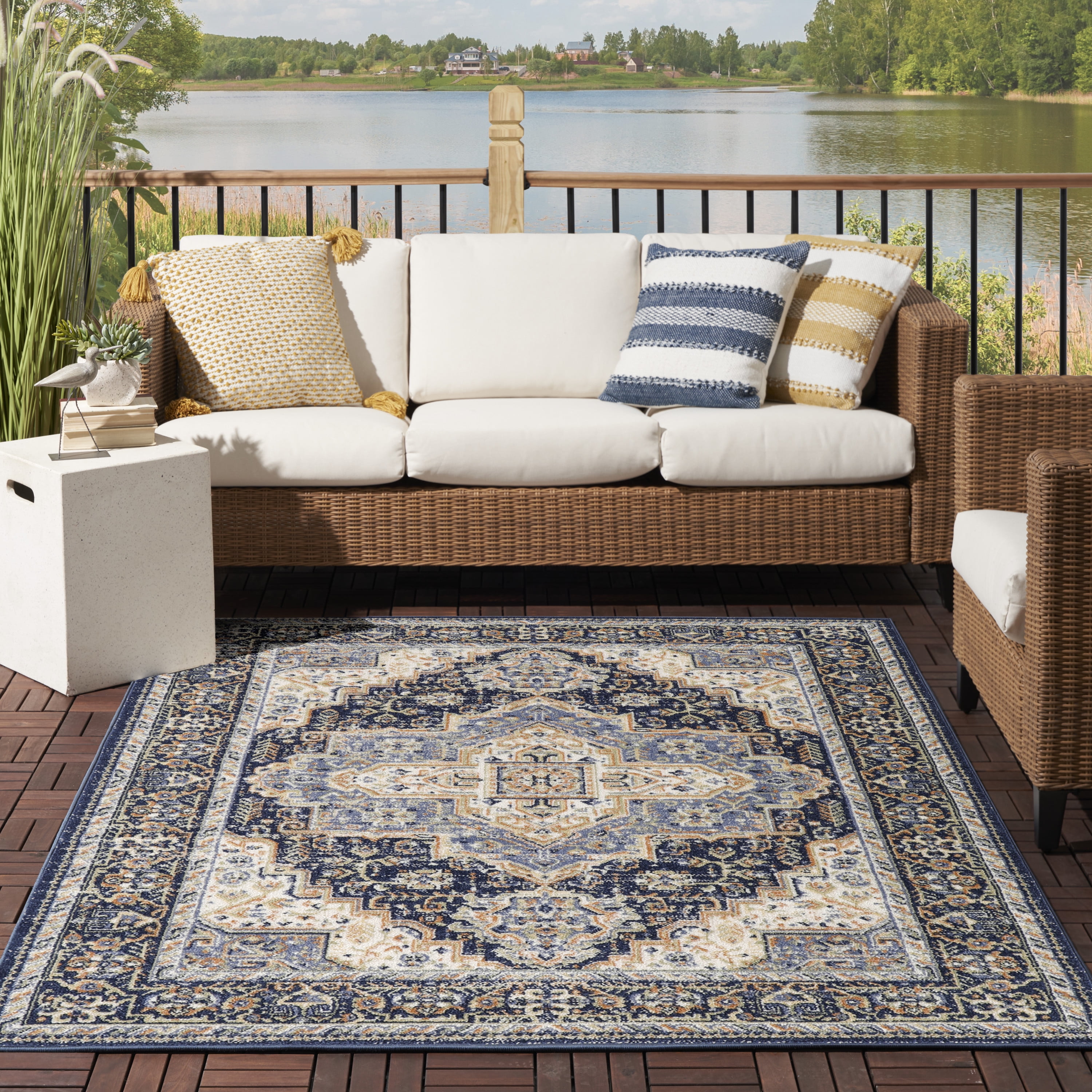 Nourison Essentials Indoor/Outdoor Navy 4' x 6' Area Rug (4x6)