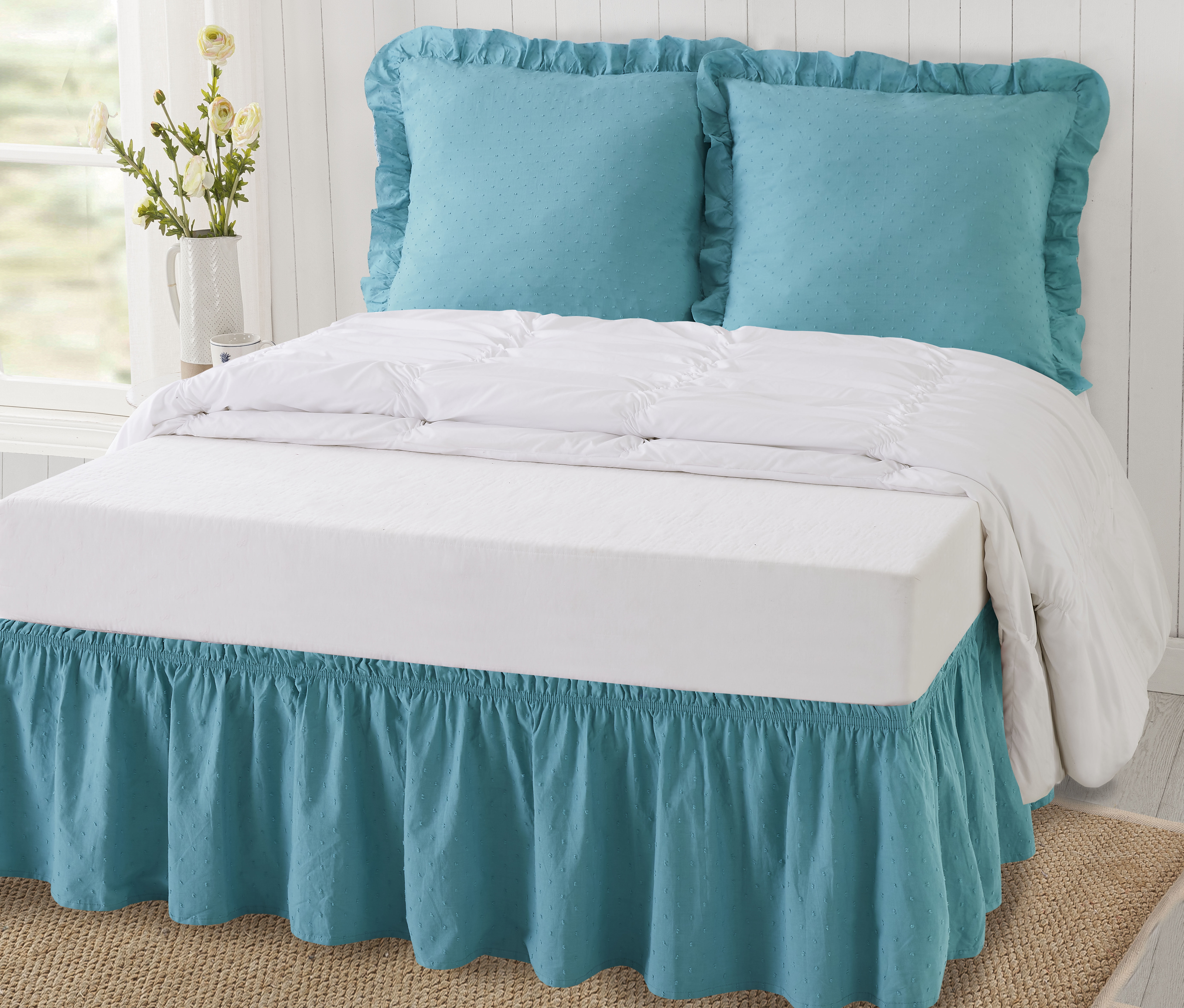 Silk Charmeuse Knife-Pleat Queen Bed Skirt with Pins, New, Slate Teal and  Sand For Sale at 1stDibs