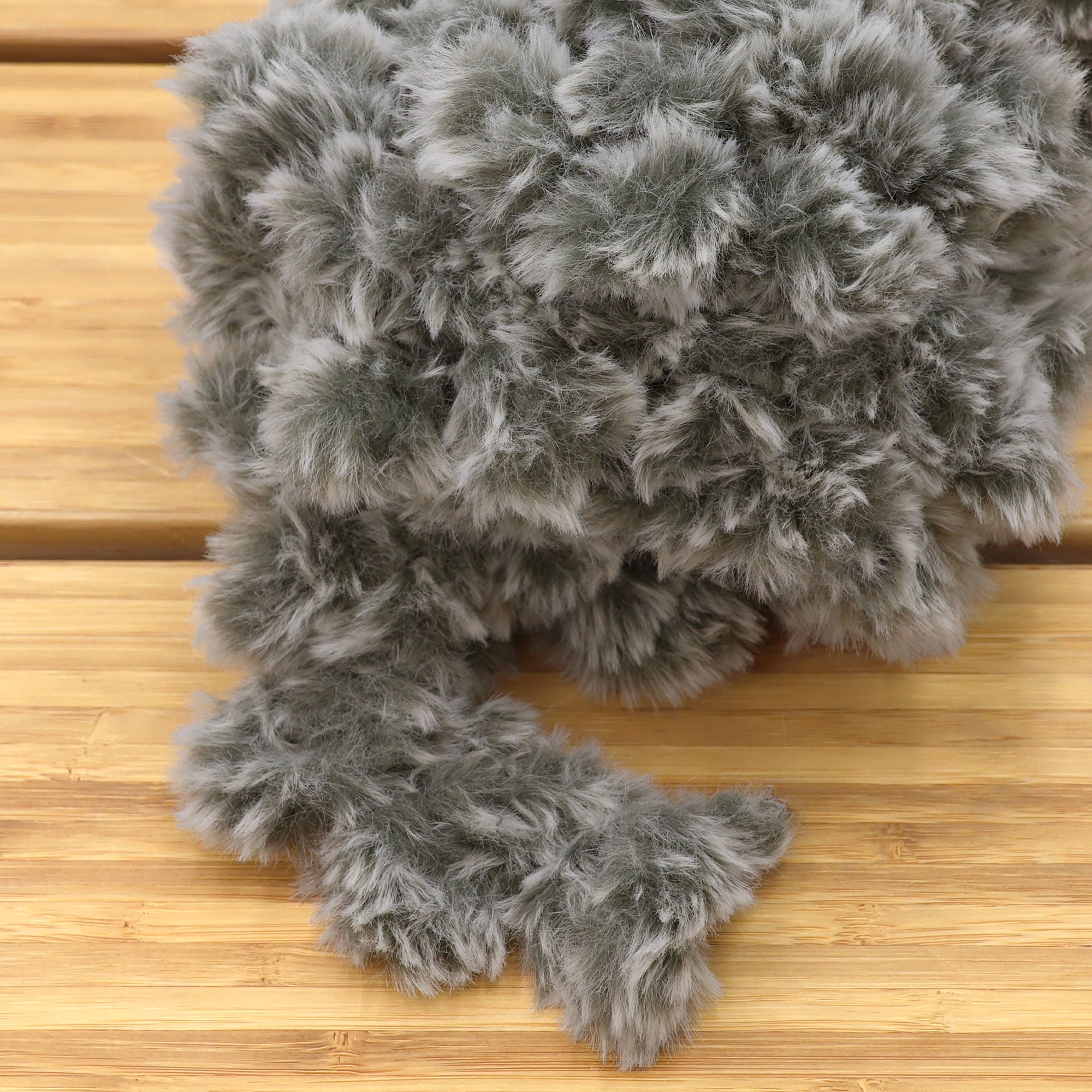 JubileeYarn Fun Finger Faux Fur Loops Yarn - 200g/Skein Jumbo Polyester - Strix - 2 Skeins