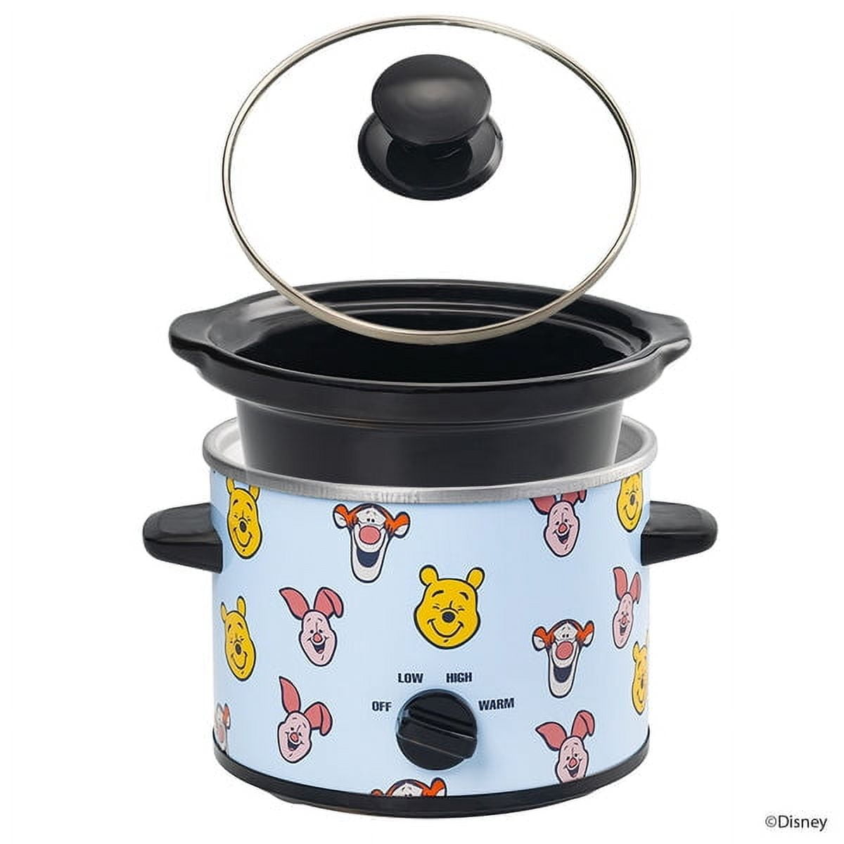 Uncanny Brands Disney Winnie the Pooh and Friends 2-Qt Slow Cooker