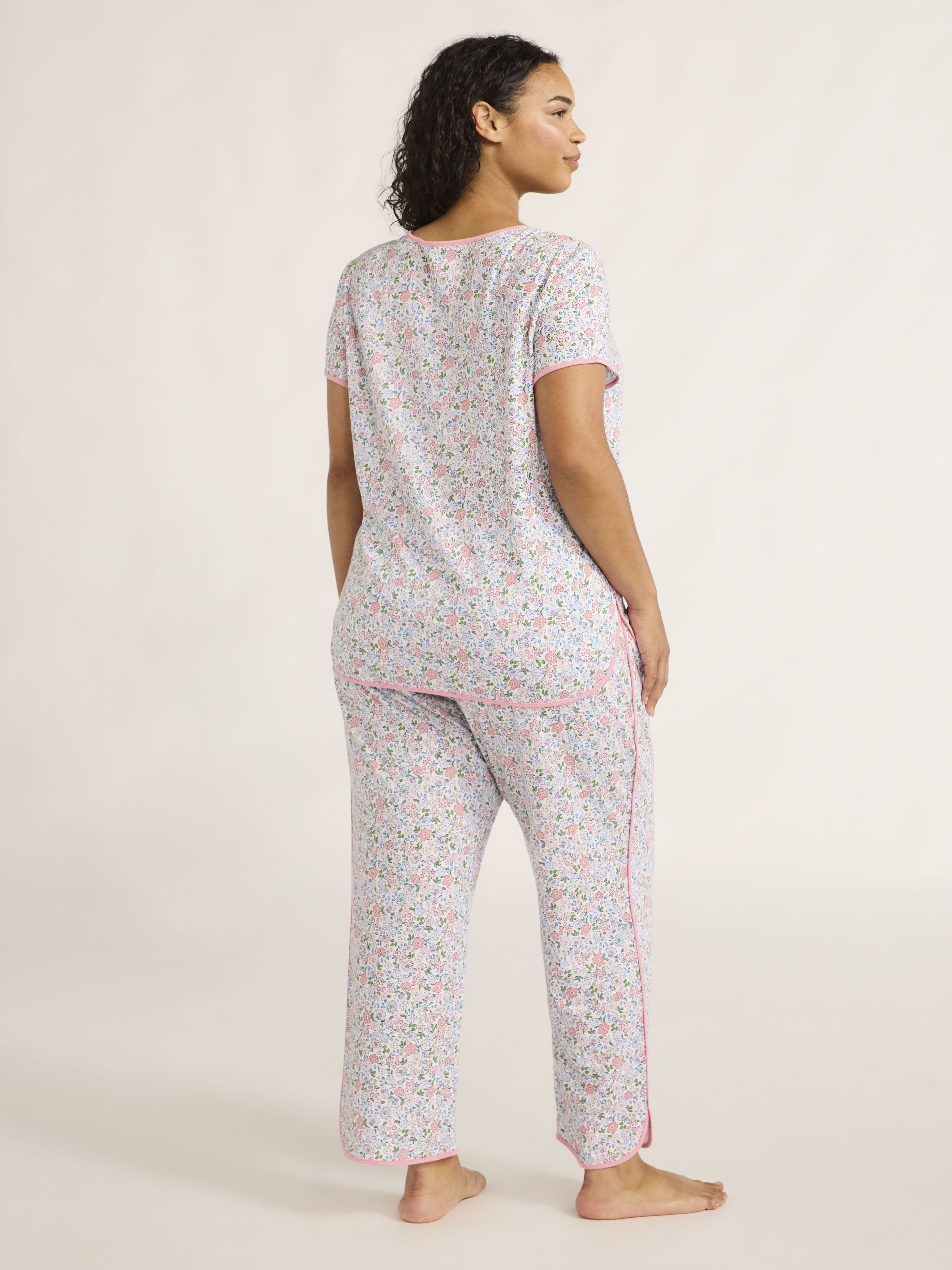 Joyspun Women's and Women’s Plus Lightweight Sleep Tee and Pants Set, 2-Piece, Sizes XS to 3X