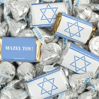  M&M'S Hanukkah Bulk Candy, 2 Pounds, Milk Chocolate Candies  with Hanukkah Designs in Blue, Yellow and White, for Party Favors, DIY  Unique Gifts, or Candy Bowls, Kosher Certified : Everything Else