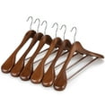 thumbnail image 1 of Perchas de madera para trajes TOPIA HANGER con hombros anchos, paquete de 6, nogal, 1 of 7
