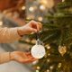 thumbnail image 1 of Adornos navideños, regalos navideños, adornos navideños, bolas de Navidad iluminadas, adornos navideños, adornos de plástico colgantes, bolas de bombillas brillantes para decoración de fiestas navideñ, 1 of 6