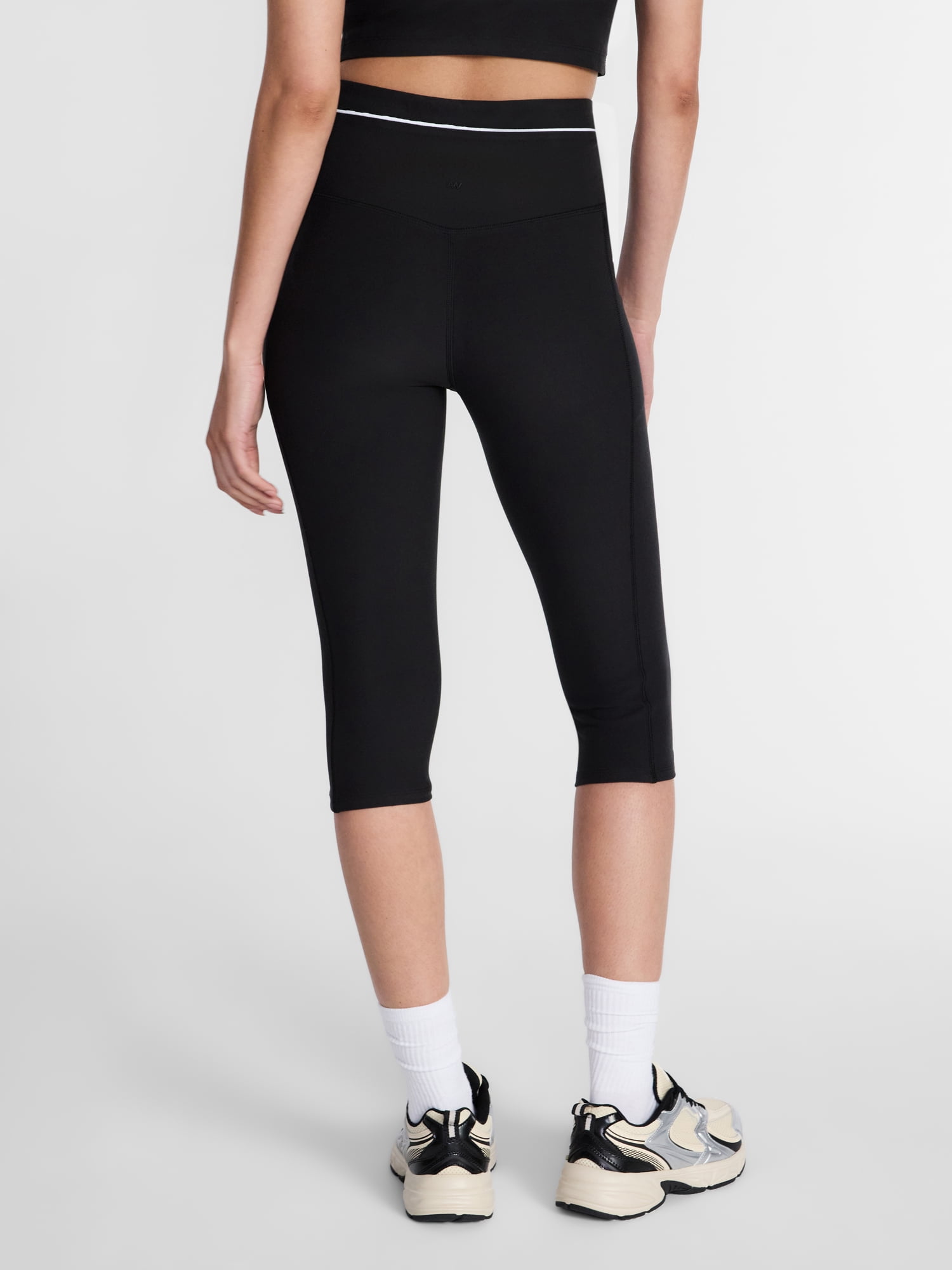 Athletic Works Women's and Women's Plus ButterCore Capris, Sizes XS-4X
