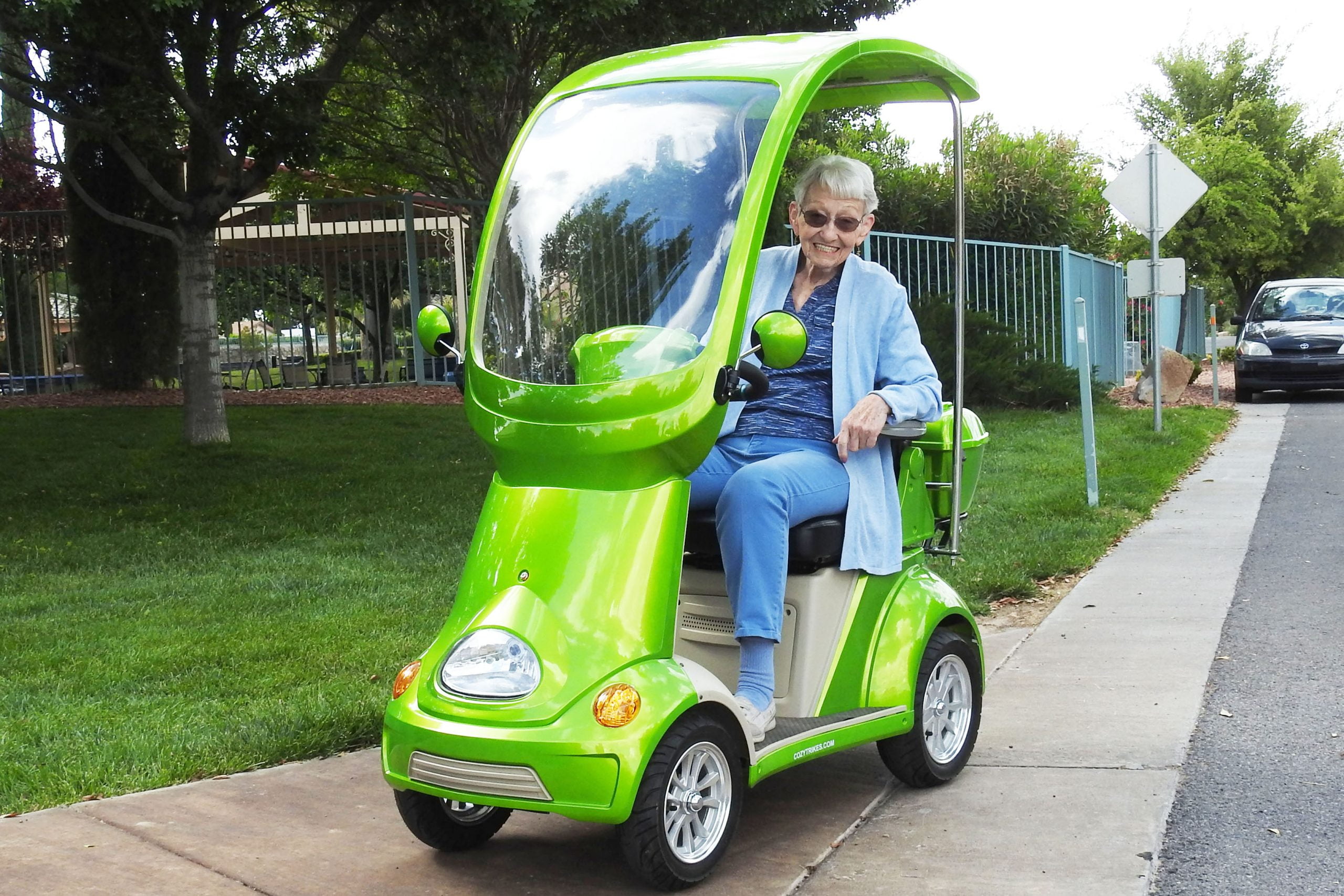 Electric Fourwheel Golf Scooter Powerbuggy Dx Mobility Scooter Trike