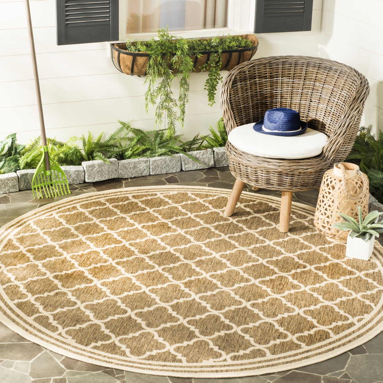 SAFAVIEH Beach House Nima Trellis Indoor/Outdoor Area Rug Beige/Cream, 5'3" x 7'6"