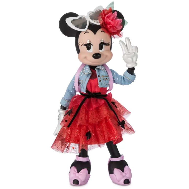 Disney 2022 Mickey and Minnie Limited Edition Valentine's Day Doll