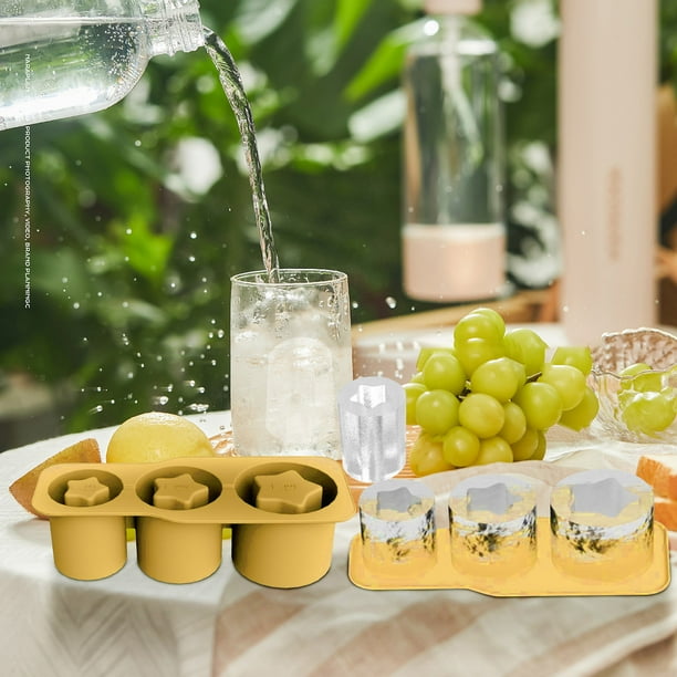 Clearance! Reusable Ice Tray with Lid for 3 Hollow Cylinder Ice Molds