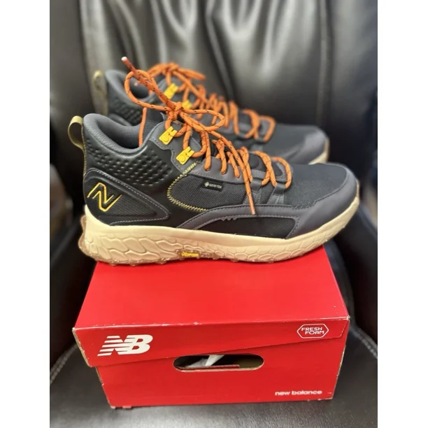 New Balance Fresh Foam x Hierro - Mens 8.5 D - SKU: MTHIMCGE - New with Box!