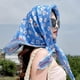 thumbnail image 2 of Zhuge Bufanda elegante, bufanda cuadrada de lino y algodón con flores fragmentadas frescas de verano (azul), 2 of 3