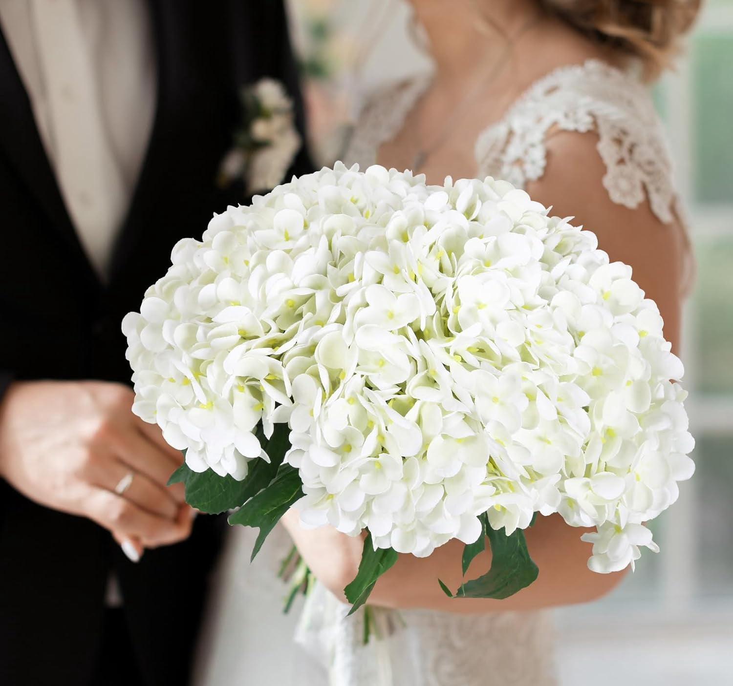4Pcs Real Touch Hydrangea Artificial Flowers, Fake Hydrangea Flowers, 17" Lifelike Faux Hydrangea Flowers for Wedding Bouquet Home Decor Centerpieces white