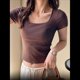 thumbnail image 5 of Camiseta Interior de Cuello Cuadrado para Mujer (2025), Corta y Hombros Rectos, Ajustada. Color Café S, 5 of 9