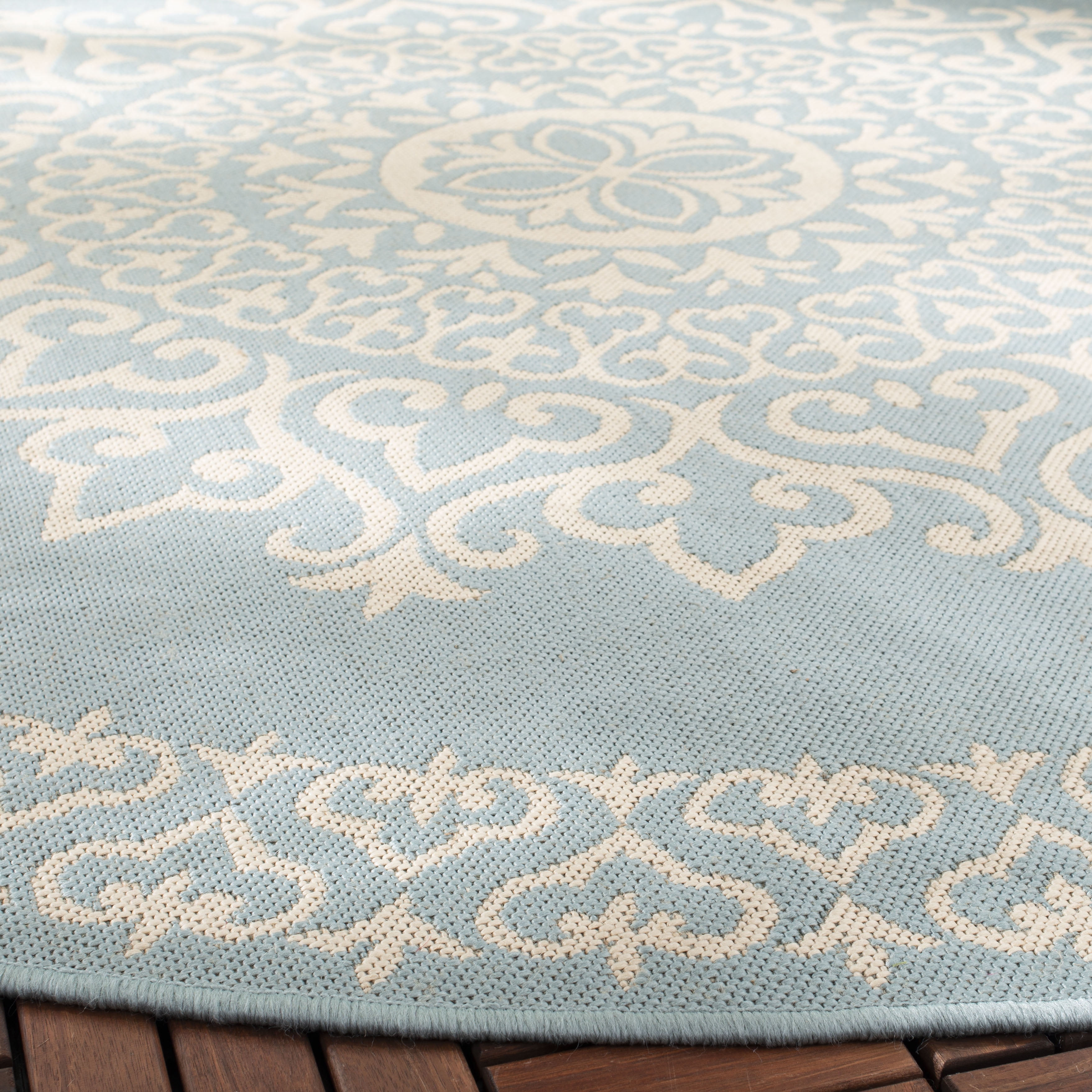 SAFAVIEH Beach House Lynette Medallion Indoor/Outdoor Area Rug, Cream/Aqua, 8' x 8' Round