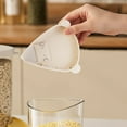 thumbnail image 4 of Distributeur de Grains de Cuisine Efficace pour Farine, Riz, Bonbons et Entreposage d'Aliments Secs avec Conception Rotative, 4 of 6