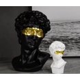 thumbnail image 1 of Nuevo diseño de estilo nórdico David con los ojos vendados, escultura dorada para restaurante, sala de estar, resina decorativa Sincero Hogar, 1 of 6