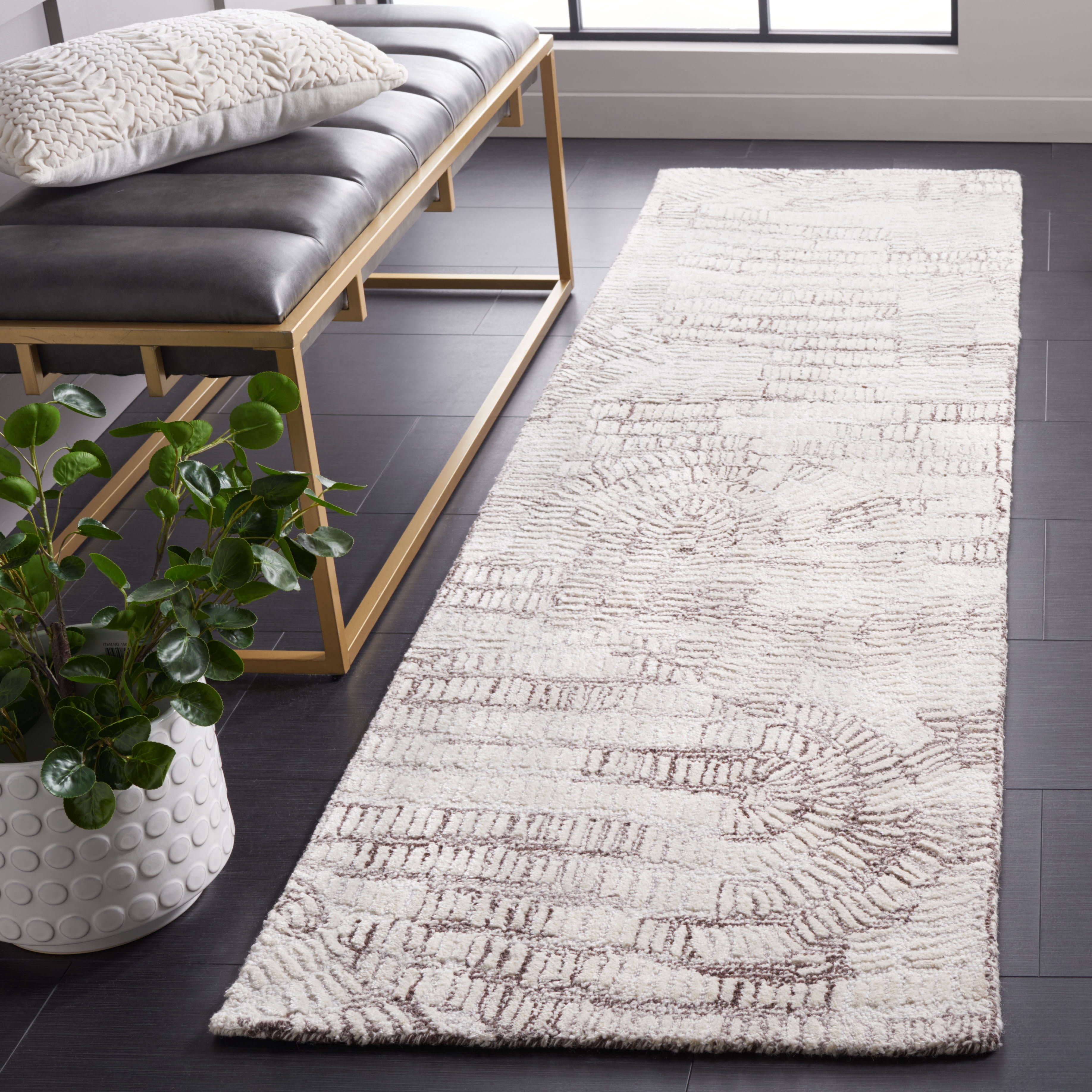 SAFAVIEH Glamour Linnette Abstract Runner Rug, Brown/Ivory, 2'3" x 8'