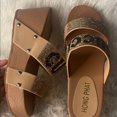 thumbnail image 4 of Off brand Gu-cci Tan Wedge Sandals with Gold Accents, 4 of 4