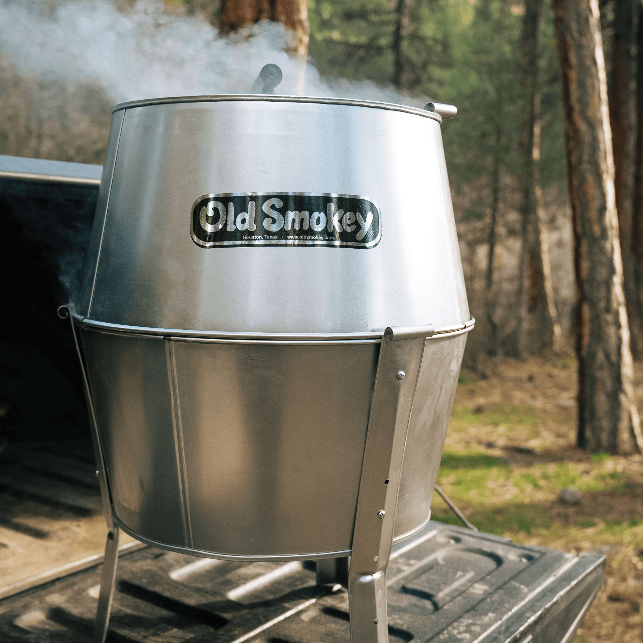 Old Smokey 18-Inch Portable Charcoal Grill photo 4