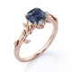 thumbnail image 3 of JeenMata Anillo de Compromiso Inspirado en la Naturaleza con Alejandrita de 1 Quilate Creada en Laboratorio con Corte en Forma de Cojín Engaste de 4 Puntas, Baño de Oro Rosa de 18 K sobre Plata, 3 of 6