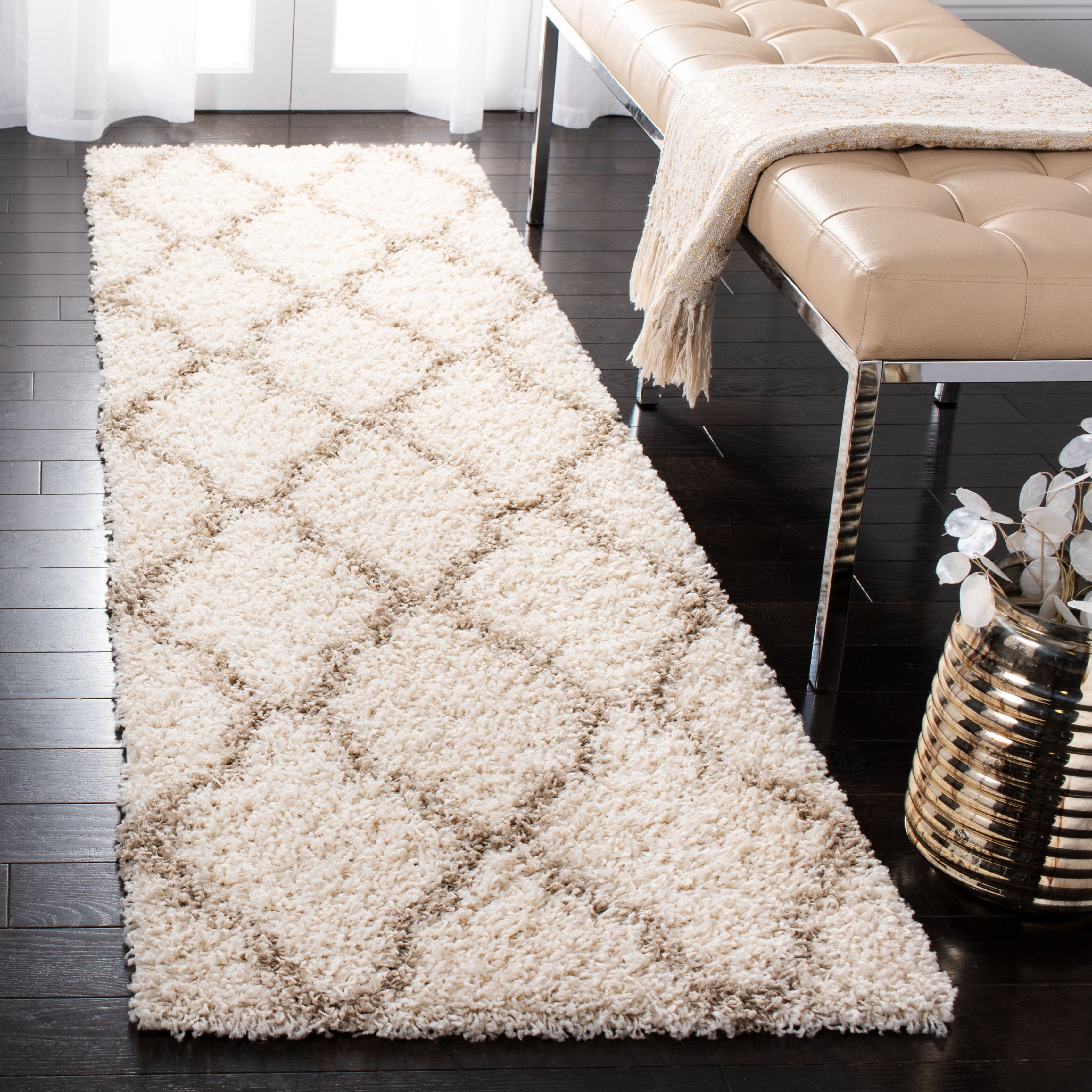 SAFAVIEH Dallas Logan Geometric Shag Runner Rug, Ivory/Beige, 2'3" x 16'