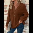 thumbnail image 4 of Sudadera con Capucha de Larga de Punto Gofre para Mujer, con Cordón, Botones, Cuello en V, Informal, con Capucha. Color Caramelo XS, 4 of 9
