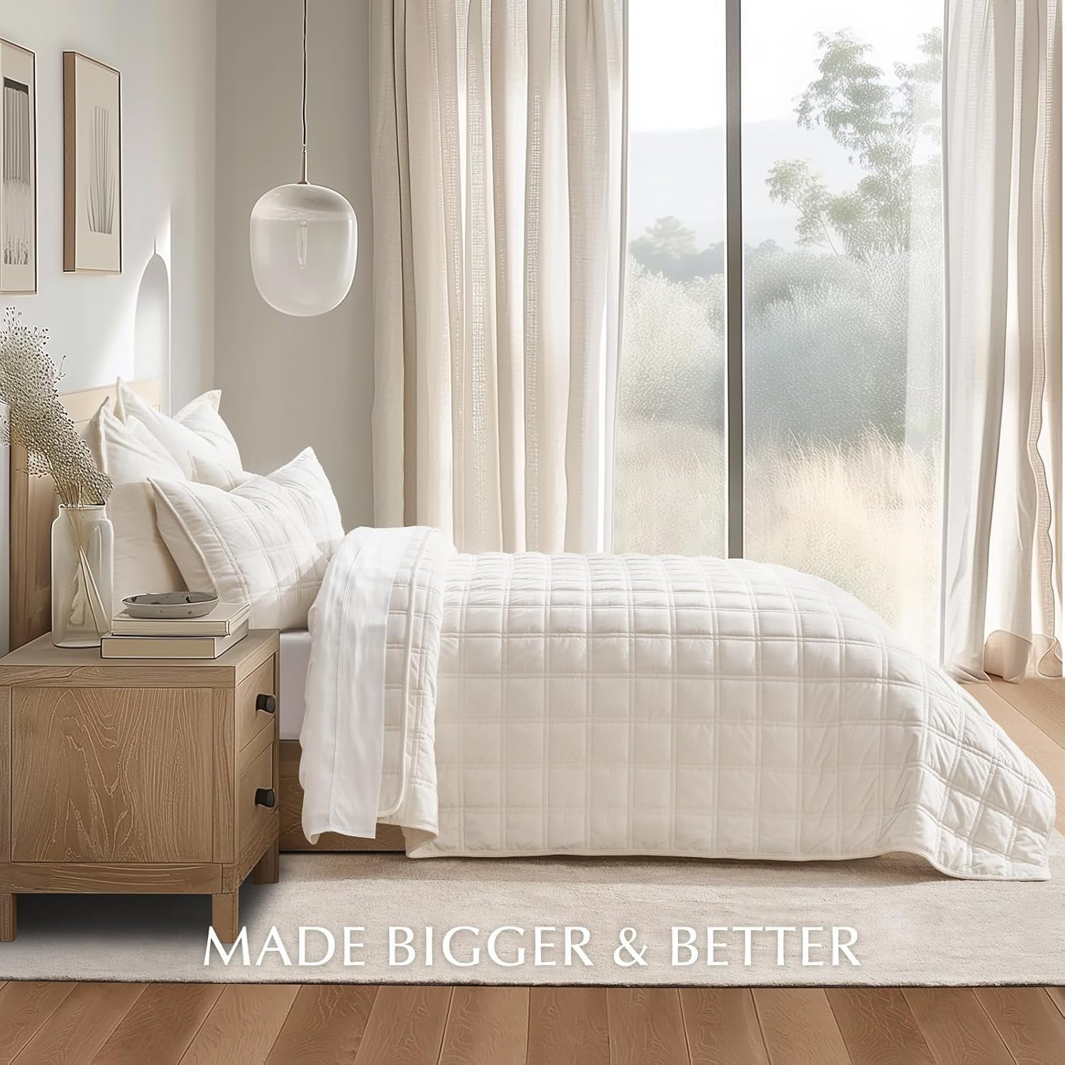 EVERGRACE 3 Pieces Luxurious Velvet Quilt King Size, Ultra Soft Bedspread Coverlet Set, Double Box Stitch Lightweight Velvet Comforter for All Season with 2 Shams, Cream White, 108''x96''