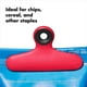 thumbnail image 5 of Clips para Bolsas OXO Good Grips Paquete de 2 con Agarre Antideslizante, 5 of 8