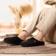 thumbnail image 2 of Pantufla RockDove para mujer 25‑26 cm Negro/Gris con espuma de memoria, 2 of 6