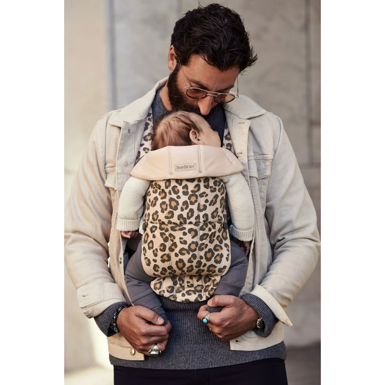 BabyBjörn Baby Carrier Mini ヒョウ柄 Ergonomic Soft BabyBjorn Baby Carrier Mini, Cotton, Beige