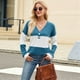 thumbnail image 4 of Camiseta Holgada con Botones y Cuello en V de Larga para Mujer, Otoño e Invierno 2025, con Contraste de Color Azul Pavo Real L, 4 of 10