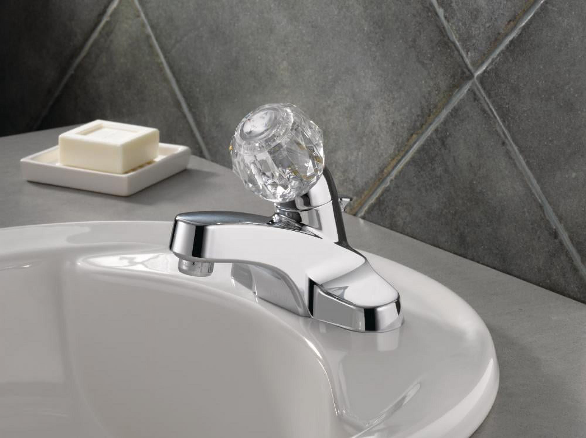 Peerless Single Handle Bathroom Faucet in Chrome P188621LF