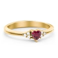 thumbnail image 1 of Bague en Forme de Cœur avec Accents d'Épaule - Rubis (Juillet), 1 of 4
