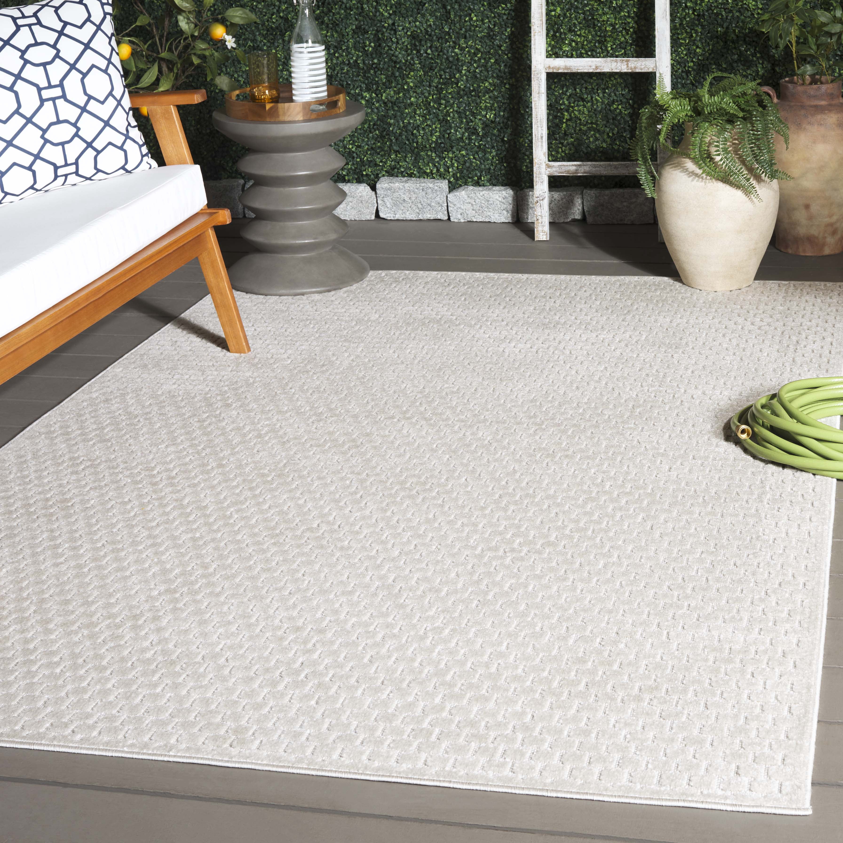 SAFAVIEH Stella Alton Geometric Indoor/Outdoor Area Rug, Ivory, 8'2" x 10'
