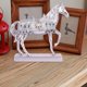 thumbnail image 2 of Estatua de caballo Zulema de resina para decoración de Hogar 29x8x27cm, 2 of 8
