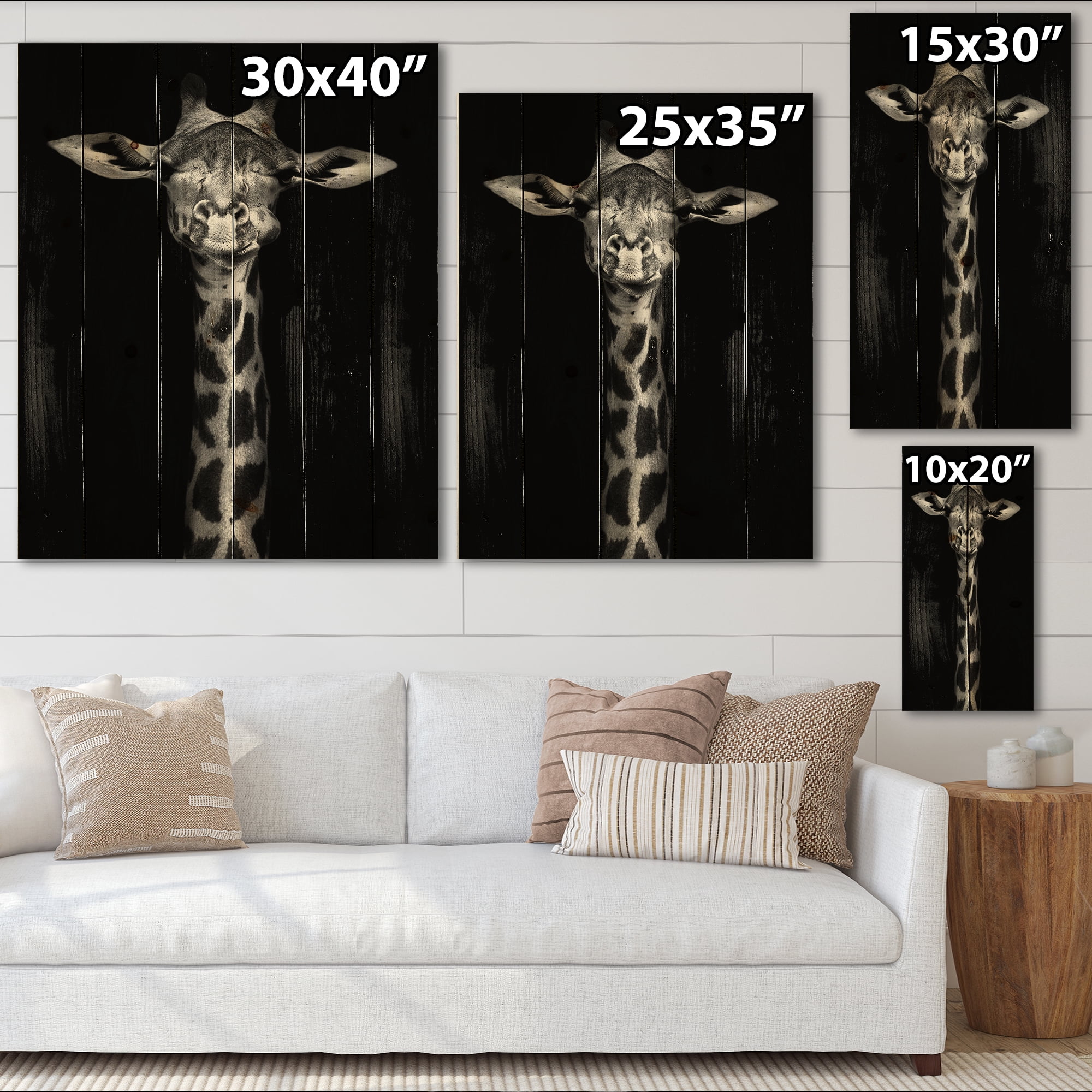 Designart 'Portrait Of A Giraffe In Monochrome' Farmhouse Print on Natural Pine Wood