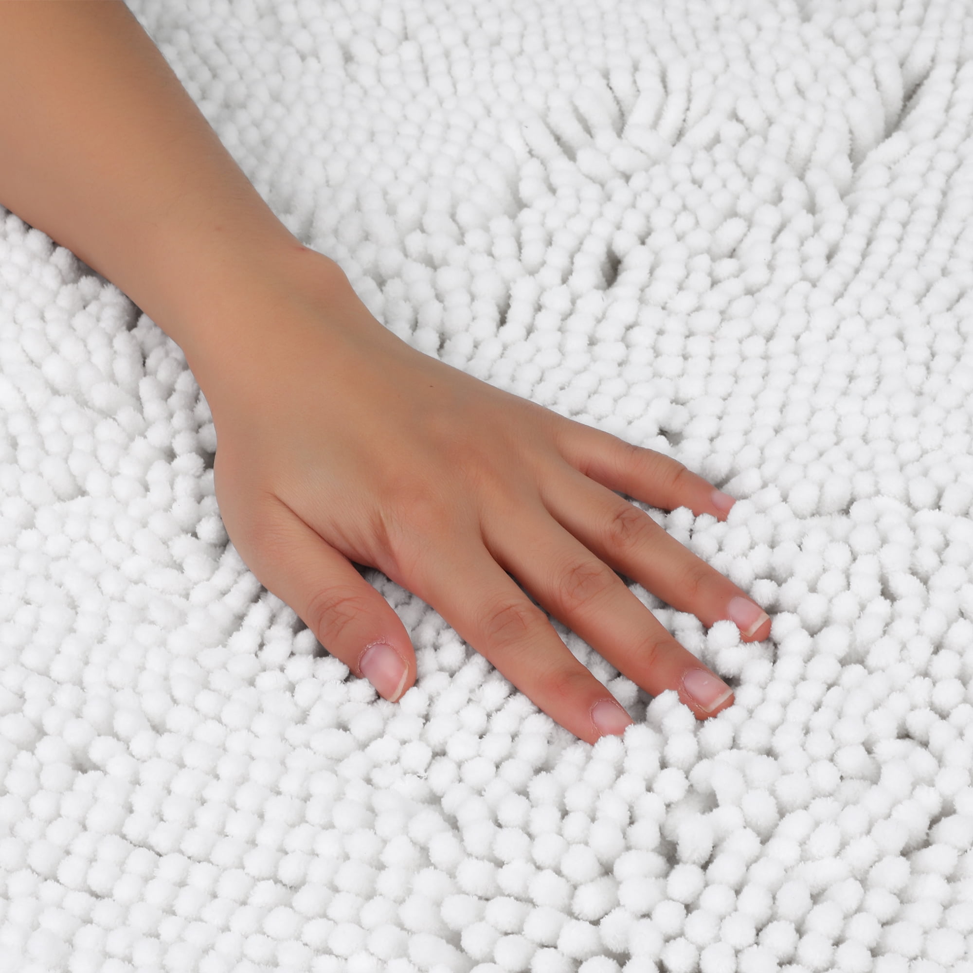 Unique Bargains Oval Plush Bath Mat Soft Non Slip Washable Rug White 20" x 32"