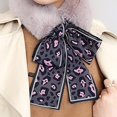 thumbnail image 3 of Bufanda de cuello de invierno para mujer Soledad Peluche Gris, 3 of 5