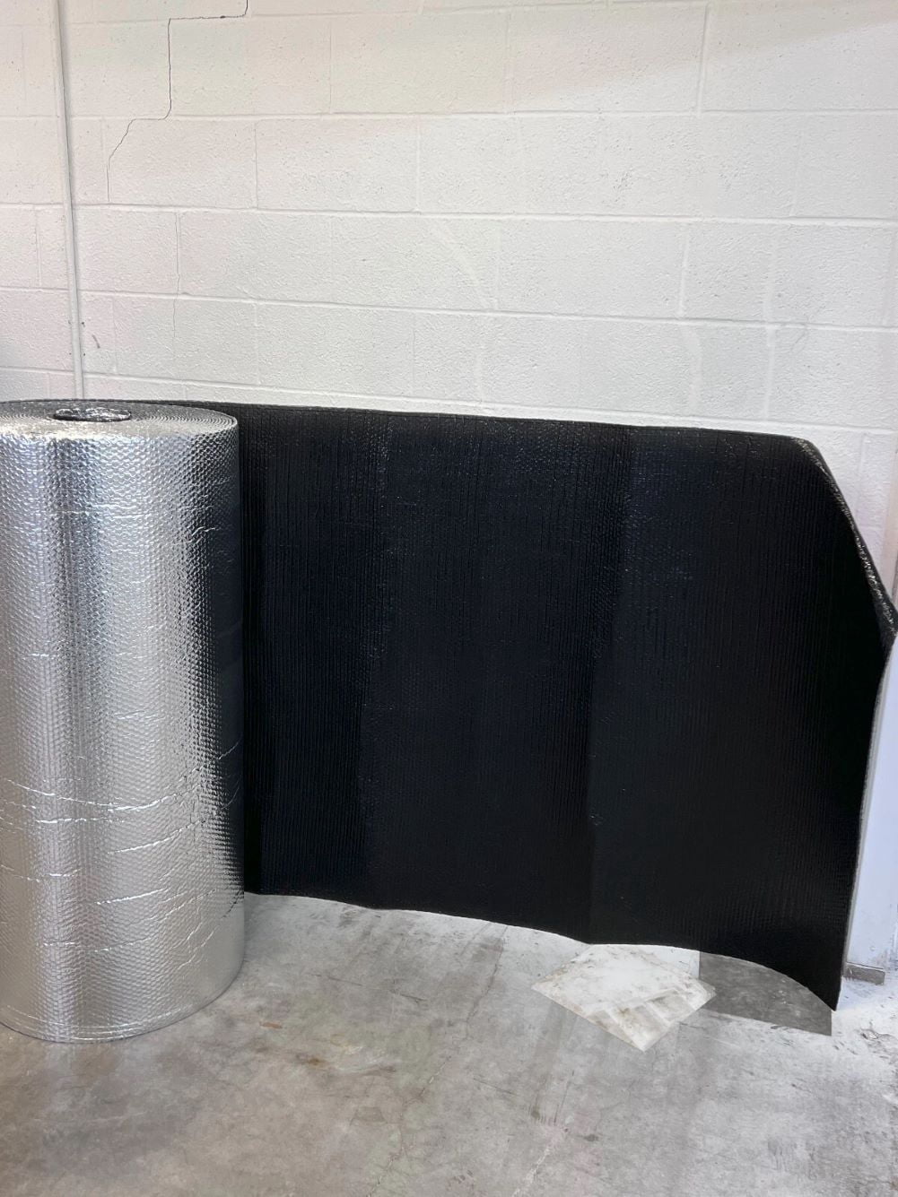 REFLECTIVE R8 BLACK POLY-FOAM GARAGE DOOR INSULATION PANEL (2FT X 18FT)