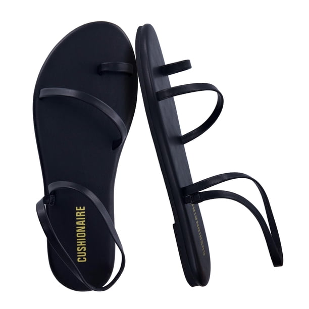 Sandalia CUSHIONAIRE Chai con Tirantes y Espuma de Memoria Negra Talle 9