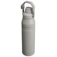 thumbnail image 2 of Botella de agua Stanley IceFlow Fast Flow de 1.06 L con aislamiento de ceniza, 2 of 7