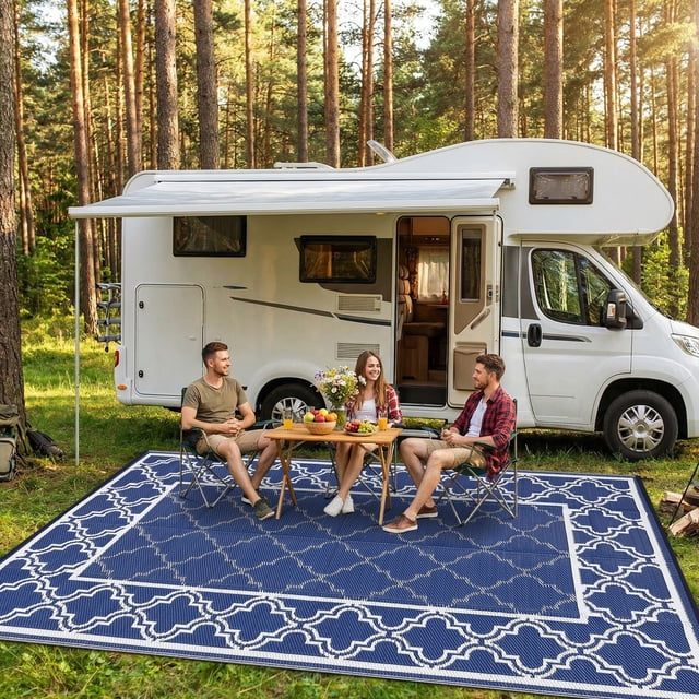 Tapis de Patio Réversible – Paille Plastique Imperméable – Design Treillis Moderne – Résistant aux UV, Pliable et Lavable à la Machine – Camping, Terrasse, Véranda, Balcon et VR – 9x12 Pi, Bleu Marine/blanc, Norme É.-U.
