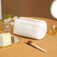 thumbnail image 1 of onlyliua Liquidación Bolsa de Cosméticos de Viaje de Gran Capacidad Portátil para Mujer, Maquillaje Grande Plana con Asa y Divisor, 1 of 3
